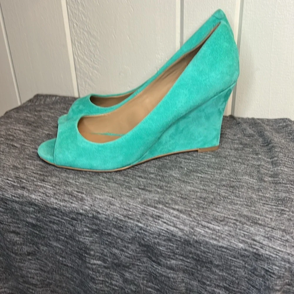 Ann Taylor Open Toe Wedge - Picture 4 of 9